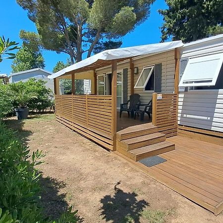 Mobile Home Climatise 3 Chambres A Narbonne Plage Bagian luar foto