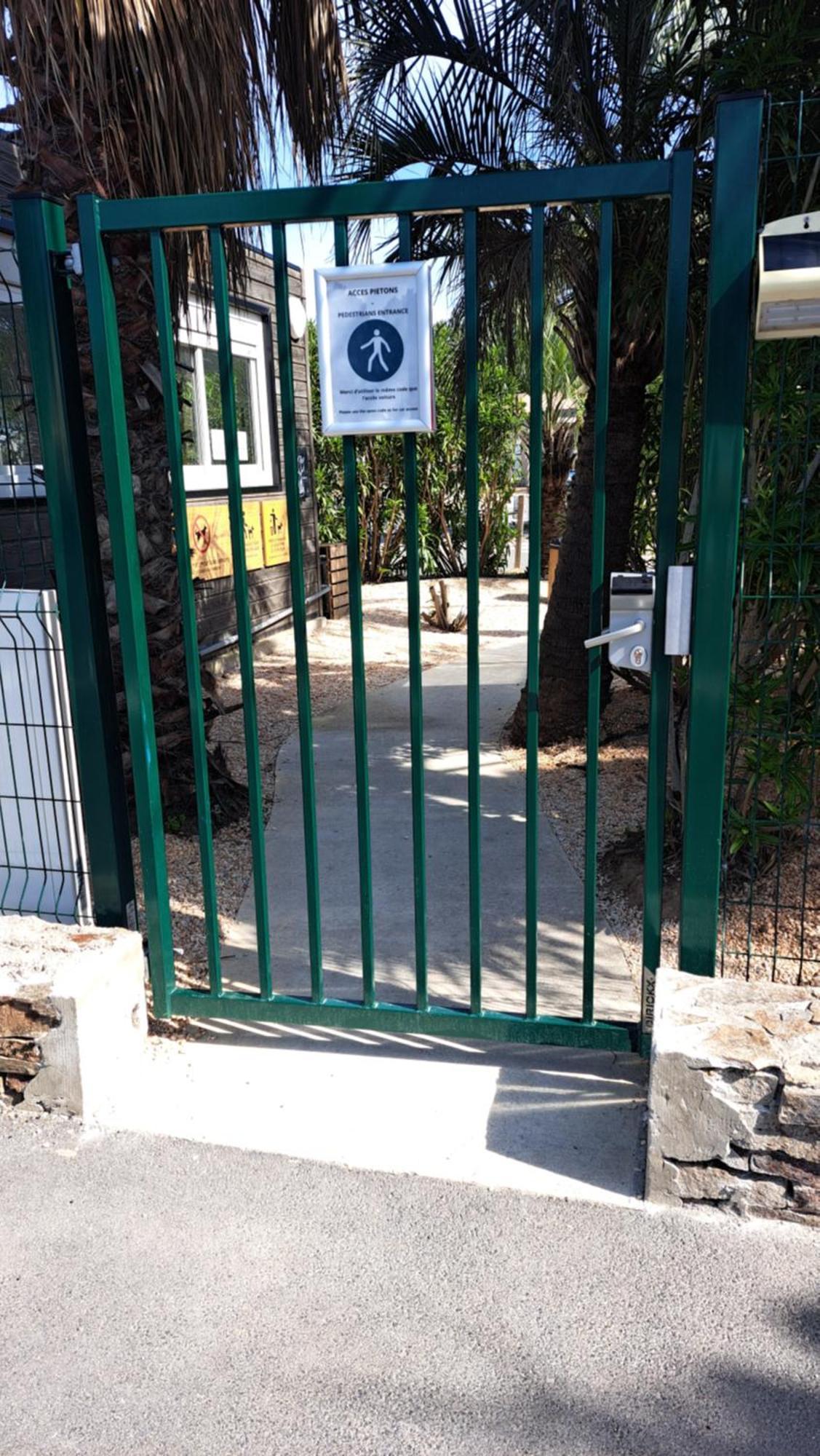 Mobile Home Climatise 3 Chambres A Narbonne Plage Bagian luar foto