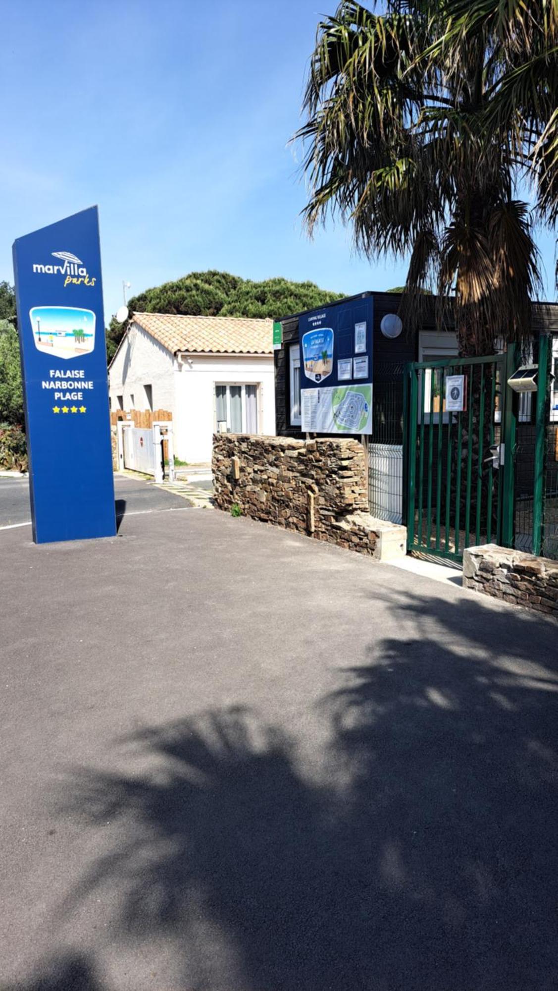 Mobile Home Climatise 3 Chambres A Narbonne Plage Bagian luar foto